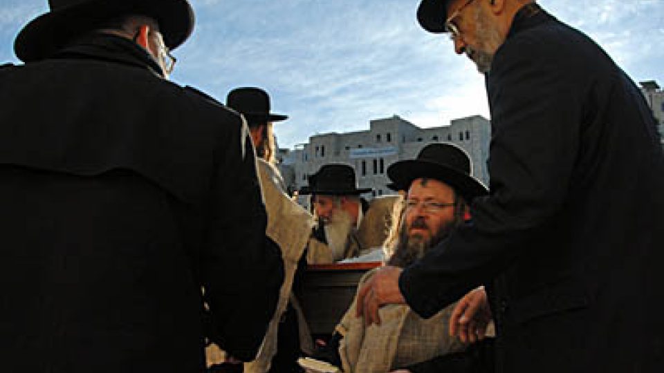 Ortodoxní Židé u Zdi nářků