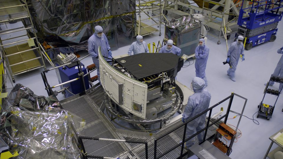 Wide Field Camera 3, v Hubblově dalekohledu nahradila v květnu 2009 starší zařízení (Wide Field and Planetary Camera 2).