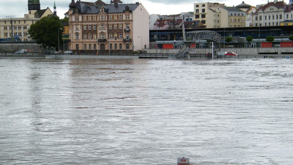 Labe v Ústí nad Labem - 3. června 2013 ráno 