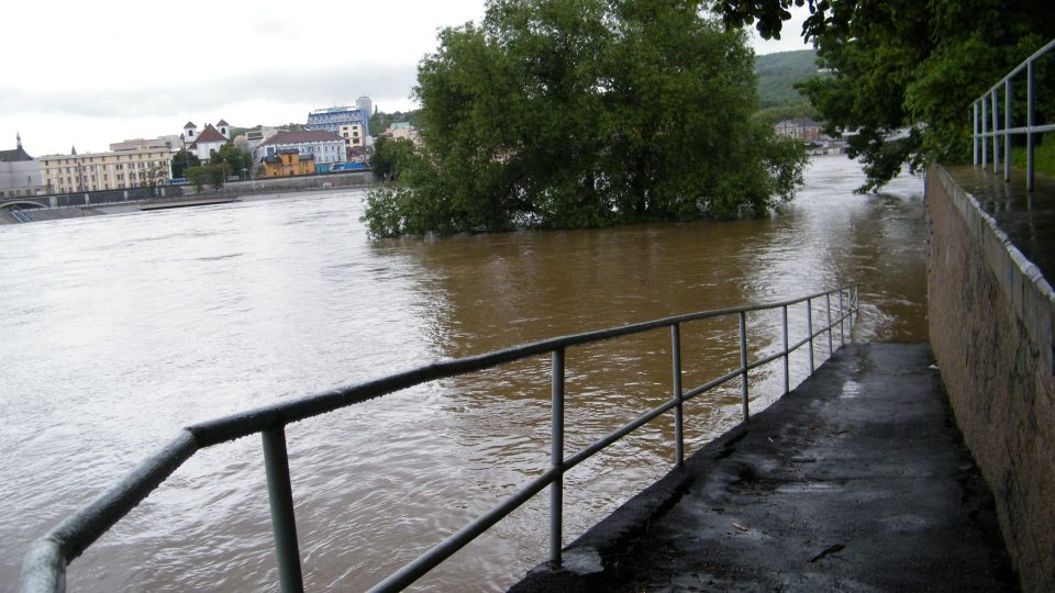 Labe v Ústí nad Labem - 3. června 2013 ráno 