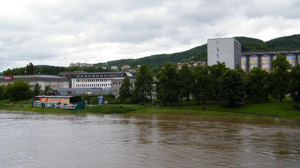 Labe v Ústí nad Labem - 3. června 2013 ráno 