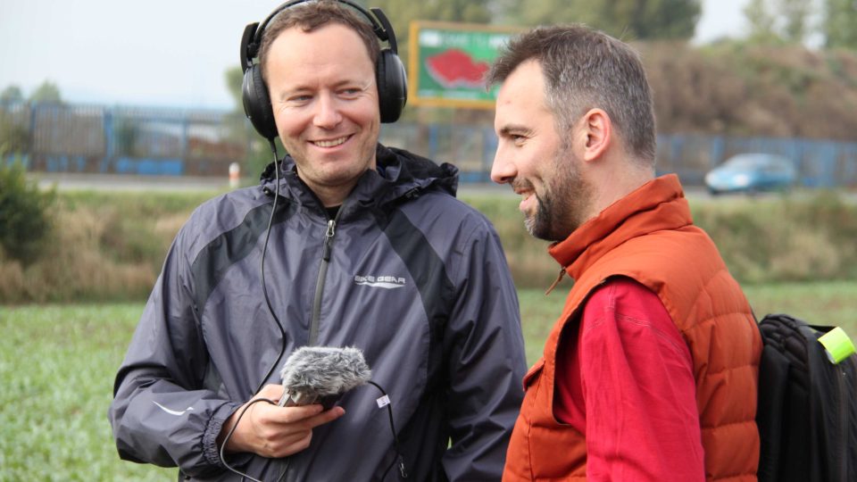 Redaktor Petr Sobotka s paleontologem Štěpánem Rakem