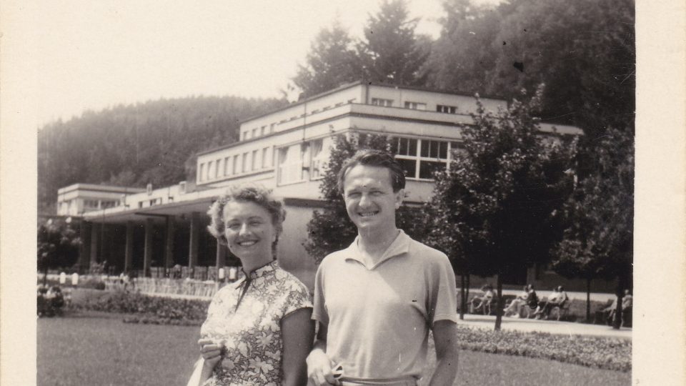 Zdeněk Petr s manželkou Marií v Lázních Luhačovice, 50. léta