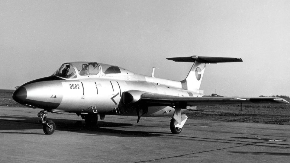 letoun L 29 Delfín