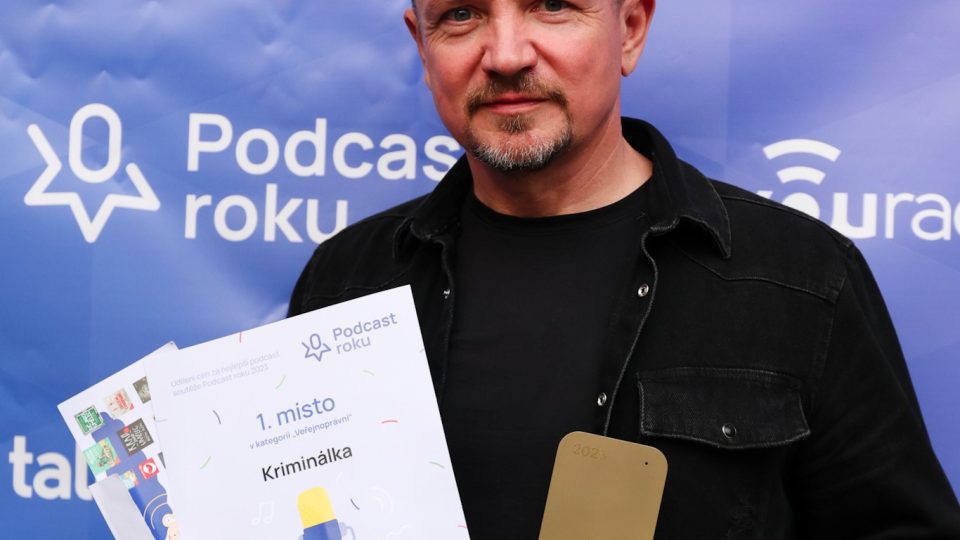 Autor pořadu Kriminálka Mirek Vaňura s cenou za 1. místo ve veřejnoprávní kategorii ankety Podcast roku