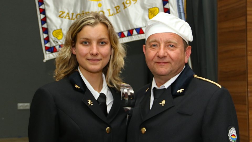 Kominice Iveta Jelínková a její otec Josef Jelínek