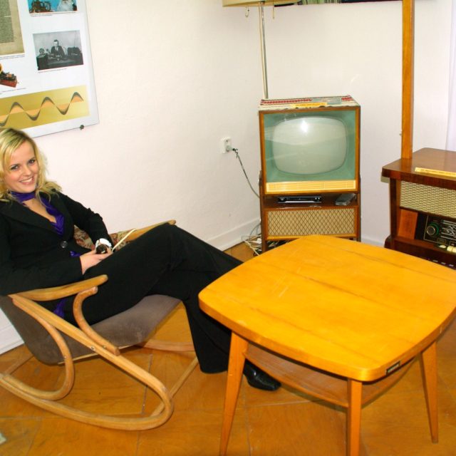 90 let Českého rozhlasu ve Valašském Meziříčí - obývák z poloviny minulého století | foto: Roman Verner,  Český rozhlas