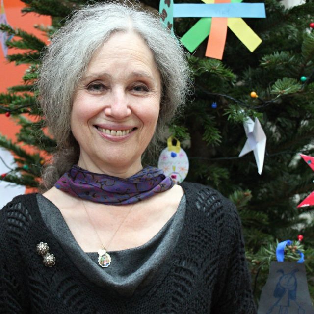 Pokud máte dnes ještě ideály,  tak jste blbá. Ano. Beru to na sebe. Nechci,  aby pragmatismus všechno převálcoval. Prostě pořád si myslím,  že je třeba s tím něco dělat,  říká Táňa Fischerová | foto: Adam Kebrt,  Český rozhlas