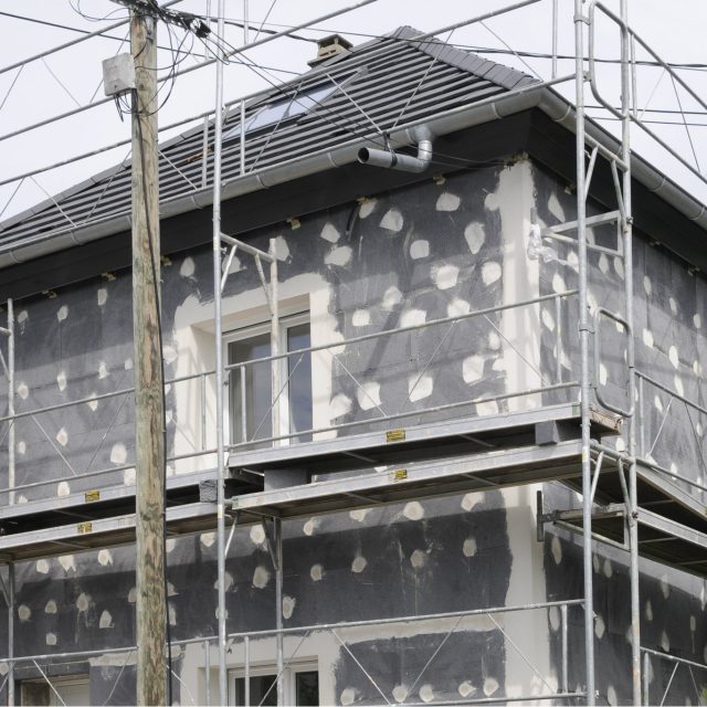 Pokud uvažujete o stavbě domu,  pak nezapomeňte na izolaci. Jejich použití už od základové desky vám v budoucnu ušetří hodně peněz i starostí | foto: Fotoservis Evropského parlamentu