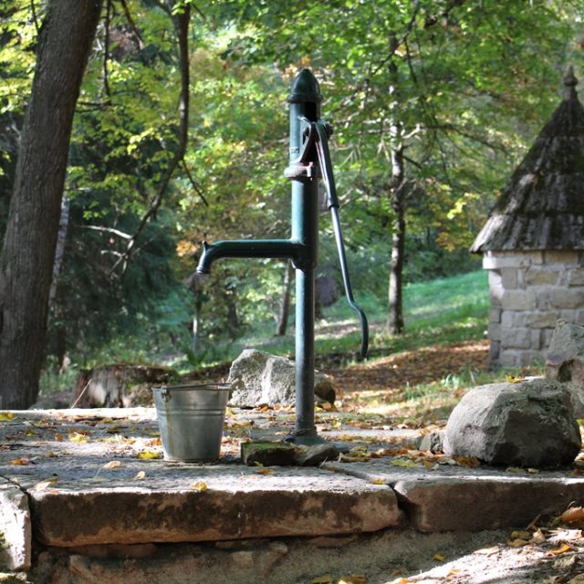 Park Adalberta Stiftera v Horní Plané. Svatý pramen | foto: Andrea Poláková,  Český rozhlas