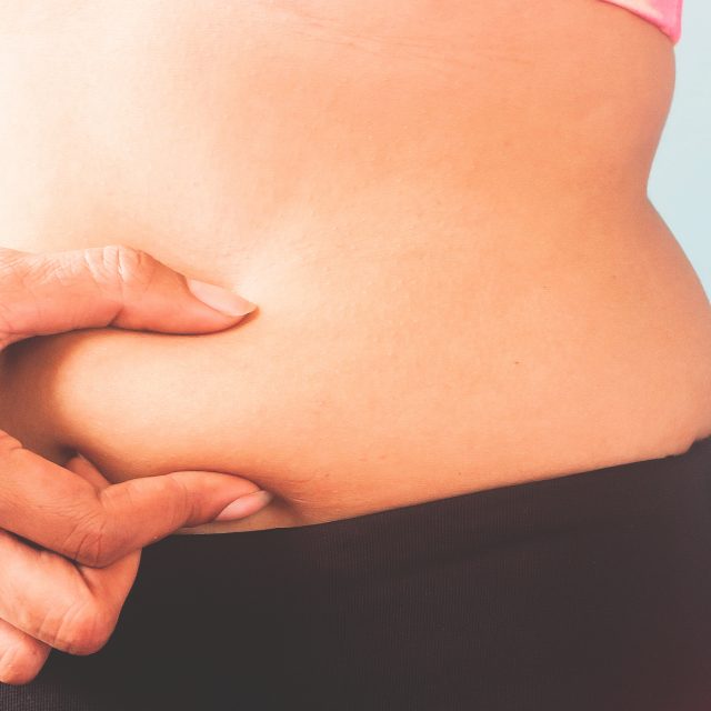 Lehce vyšší cholesterol,  lehce vyšší triglyceridy jsou už ale poruchy způsobené vaším nezdravým životním stylem | foto:  Freepik,   @schantalao