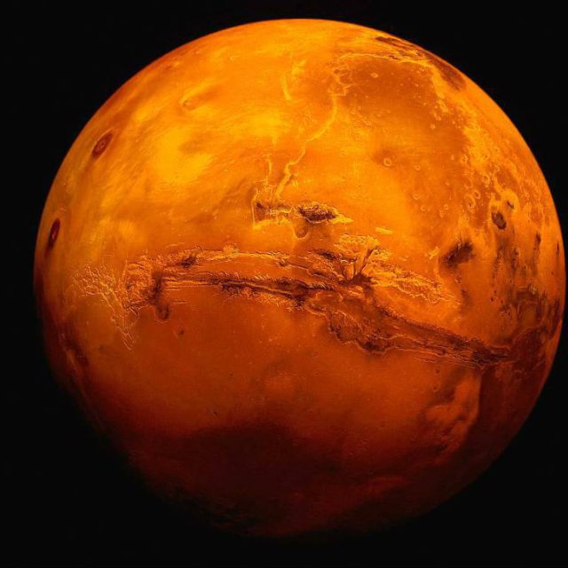 Mars,  planeta impozantních sopečných útvarů | foto:  NASA