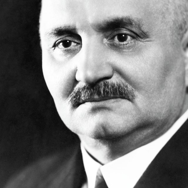 Vládní rada Josef Vaňásek,  přednosta IV. oddělení bezpečnosti policejního ředitelství v Praze | foto: ČTK