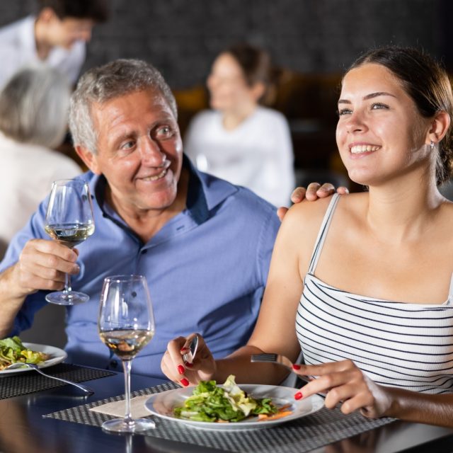 Velký věkový rozdíl mezi partnery. Kdy už je to problém? | foto: Shutterstock