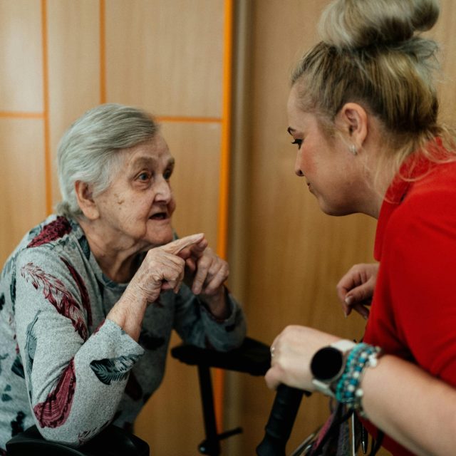 Daří se vrátit apatickým klientům a klientkám radost ze života? | foto:  Jsme MILA,  z.s.,  Pexels
