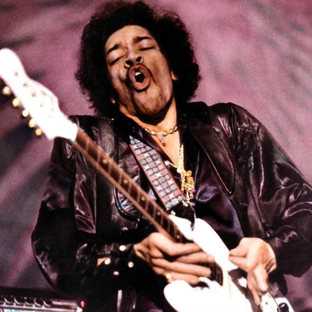 Jimi Hendrix hraje Star Spangled Banne,  hudební festival Woodstock 1969 | foto: Fotobanka Profimedia