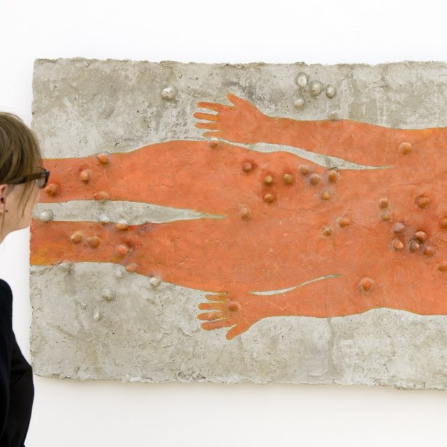 Eva Kmentová: Postava na trávě nebo já  (1971) | foto: Kateřina Šulová,  ČTK