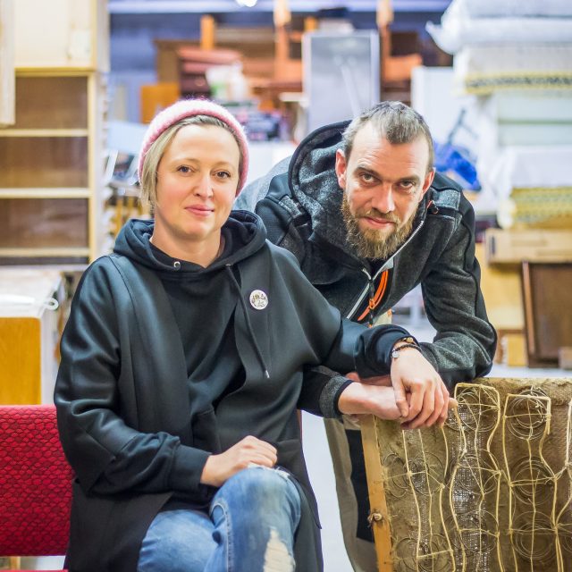 Dana Kalistová a Michal Kalista provozují budějovické re-use centrum Kabinet CB | foto: Petr Lundák,  MAFRA / Profimedia