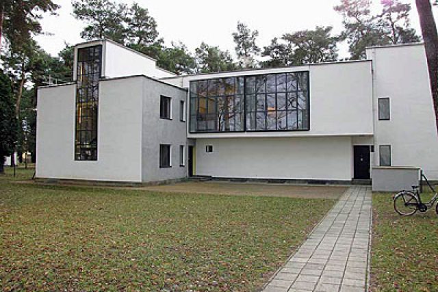 Škola Bauhaus v Dessau | foto: Jiří Hošek