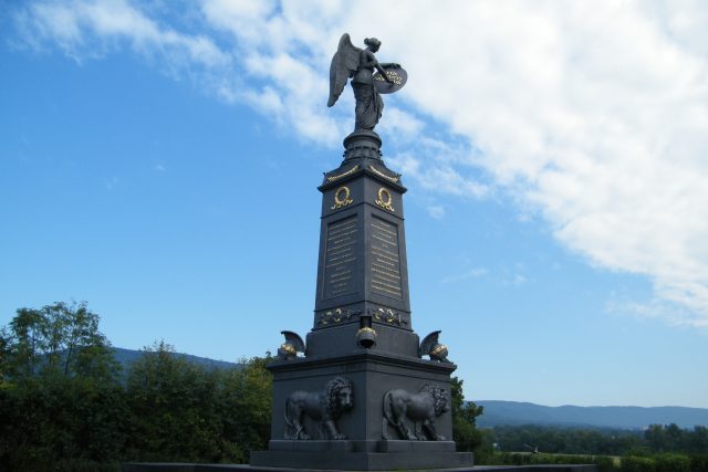 Ruský pomník v Přestanově připomínající bitvu u Chlumce v roce 1813 | foto: Gabriela Hauptvogelová,  Český rozhlas