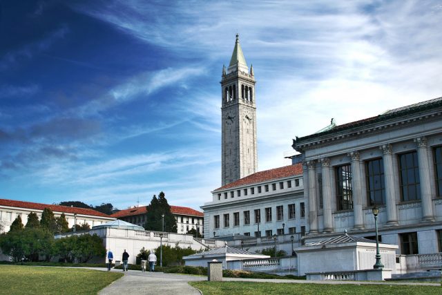 Studium na Berkeley bylo ale extrémně náročné. Nebyla jsem zvyklá číst ze dne na den stovky stran,  říká Ina Píšová | foto:  CC BY 2.0