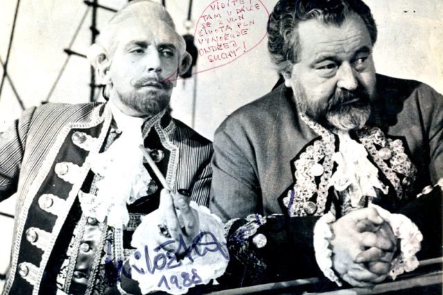 Miloš Kopecký a Jan Werich ve filmu Baron Prášil | foto: Soukromý archiv Ondřeje Suchého