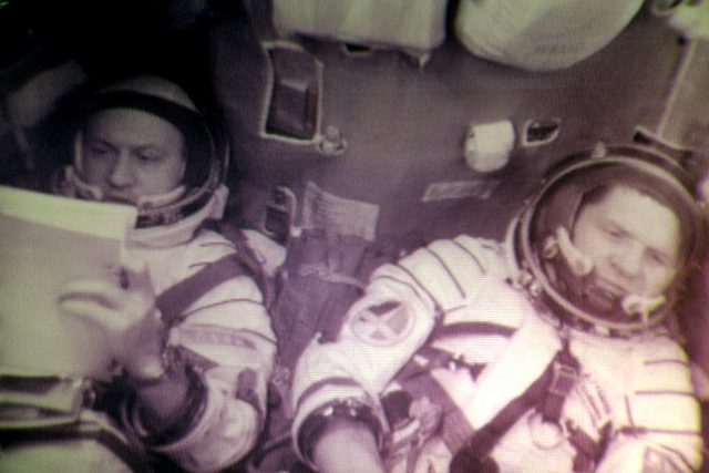Alexej Gubarev a Vladimír Remek na palubě Sojuzu 28 | foto: Fotobanka Profimedia