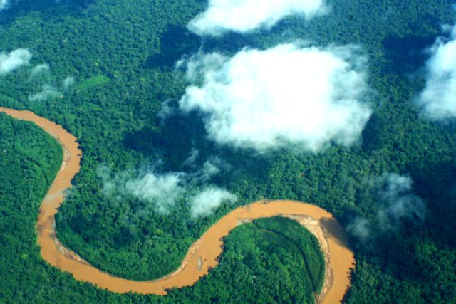 Amazonský deštný prales skrývá mnohá tajemství | foto:  CC BY-SA 2.0,  Jonathan Lewis