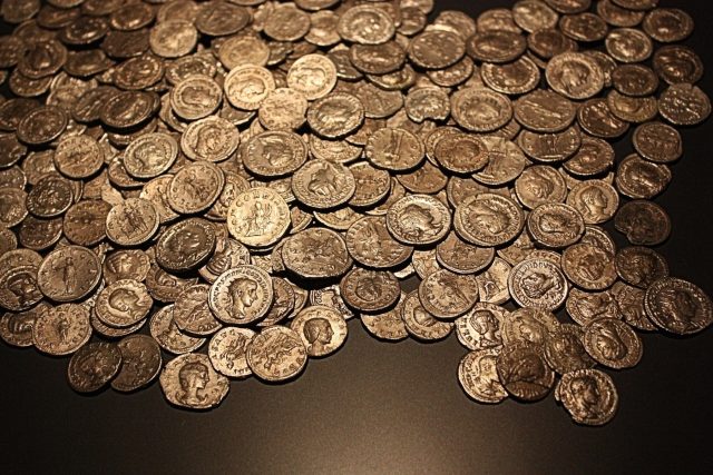Staré římské mince  (ilustrační snímek) | foto: Fotobanka Pixabay,  CC0 1.0