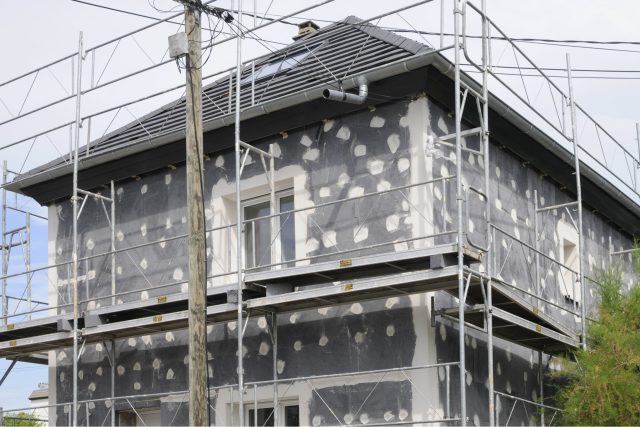 Pokud uvažujete o stavbě domu,  pak nezapomeňte na izolaci. Jejich použití už od základové desky vám v budoucnu ušetří hodně peněz i starostí | foto: Fotoservis Evropského parlamentu