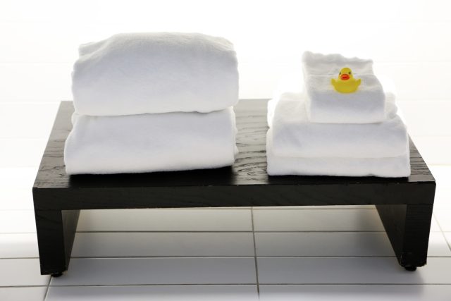 Na katalogové poličky s ručníky většinou není v koupelnách místo | foto: CC0 Public domain,  Fotobanka Pixabay