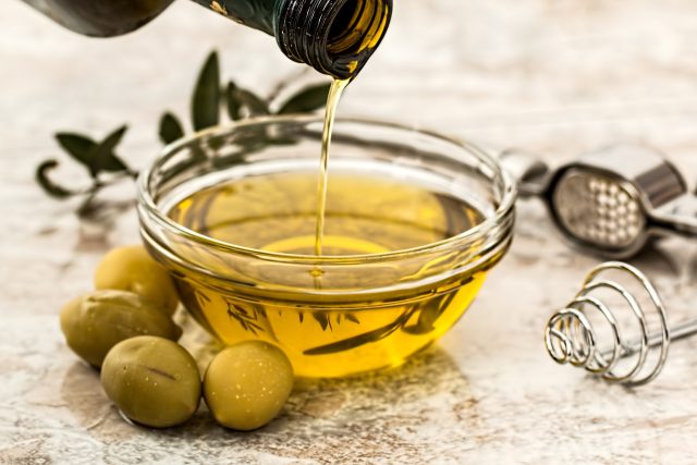 Olivový olej. Je opravdu na smažení nejlepší? | foto: CC0 Public domain,  Fotobanka Pixabay