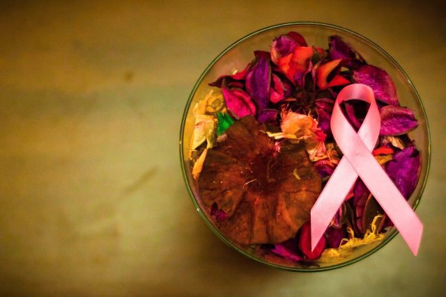 Rakovina je velkým strašákem. Dokáže se jí jednou tělo samo ubránit?  | foto: Henry Romero