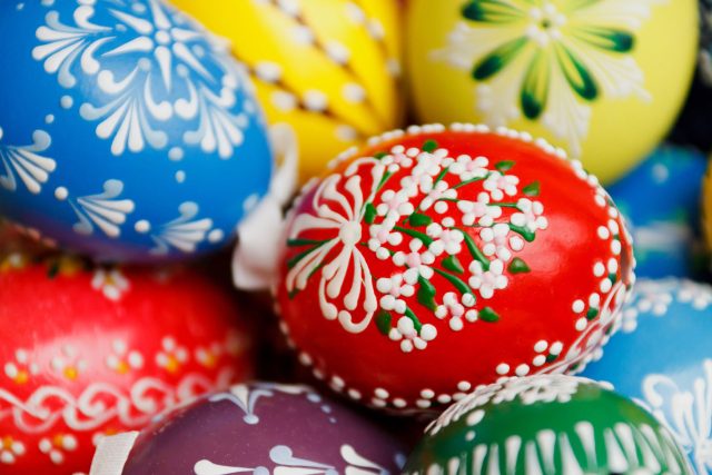 Kraslice jsou symbolem Velikonoc. Jako odměna za vyšlehání se podle tradice ale moc nehodí | foto: Fotobanka Pixabay