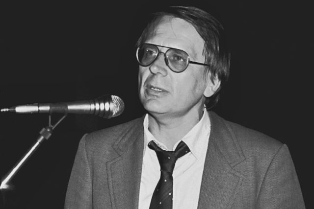 Miloslav Šimek  (v roce 1984) byl duší opravdový skaut. Spravedlivý a čestný.  Nepil,  nekouřil a nejšťastnější byl v přírodě… a taky v divadle | foto: Archivní a programové fondy Českého rozhlasu