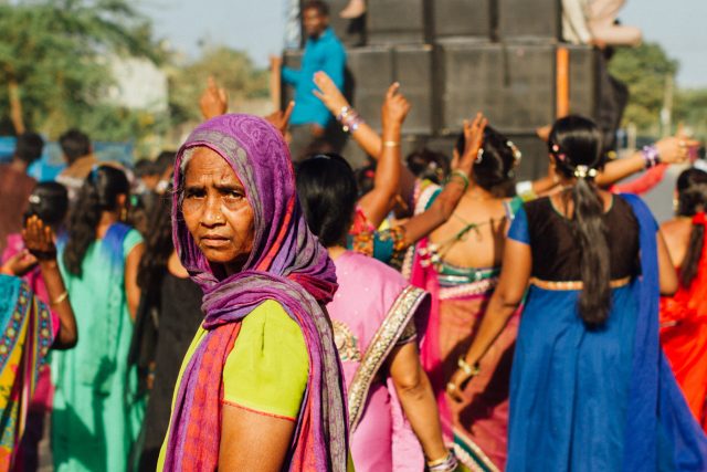 Indie je pro ženy podle autorů nejnebezpečnější mimo jiné kvůli sexuálnímu otroctví,  nuceným sňatkům,  kamenování a také kvůli záměrnému usmrcení v případě,  že se narodí dívka | foto: Adam Cohn,   CC BY-NC-ND 2.0
