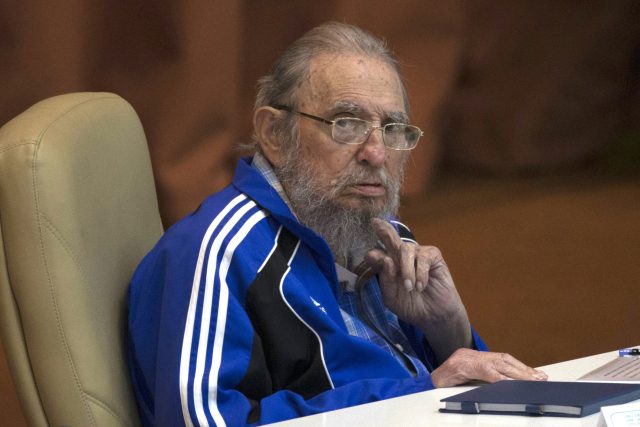Podle předsedy Evropské komise Jeana-Clauda Junckera „byl Castro pro mnohé hrdinou“. „To je pravda. Ale od představitele EU bych očekával,  že to označí za falešné hrdinství. A to bohužel neřekl, “ stěžuje si Václav Malý | foto: ČTK