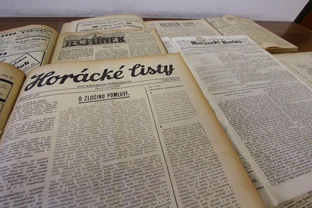 Snímky starých novin a periodik  (ilustrační foto) | foto: Radka Vítková