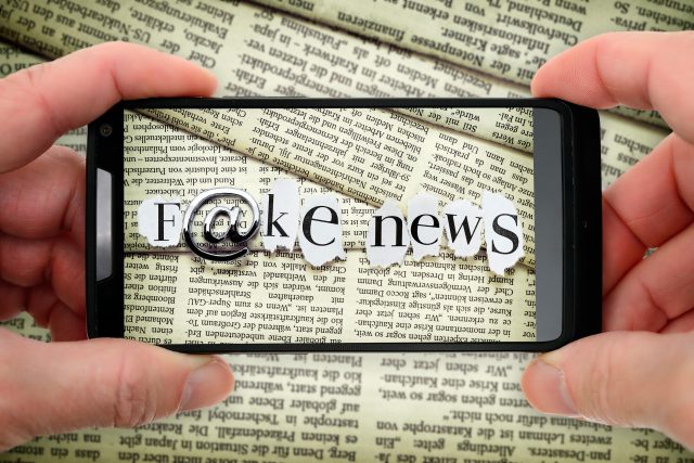 fake news,  dezinformace | foto: Fotobanka Profimedia