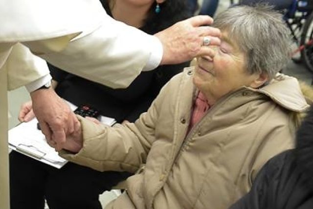 Paní Jarmila na generální audienci u papeže | foto: Facebook Ježíškova vnoučata