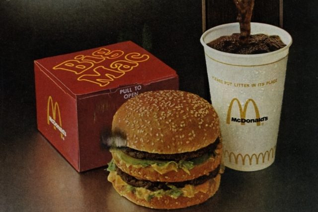 Reklama na McDonald’s z roku 1975 | foto:  Nesster,  Flickr,  CC BY 2.0