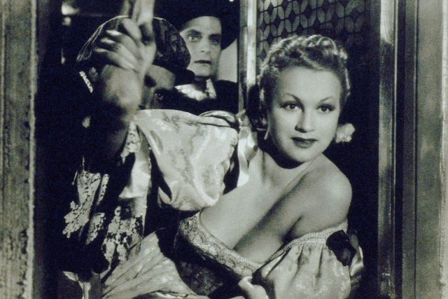 Adina Mandlová ve filmu The Merry Wives  (1939) | foto: Profimedia