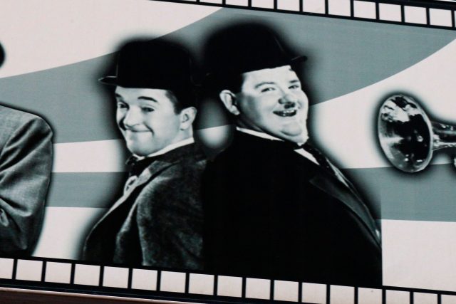 Stan Laurel a Oliver Hardy na bilboardu | foto: Shutterstock