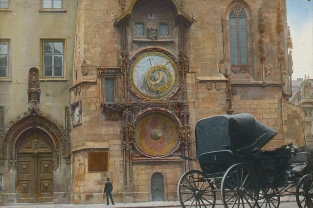 Staroměstský orloj  (kolem roku 1900) | foto: eSbírky – kulturní dědictví on-line,  Národní muzeum,  CC BY 4.0