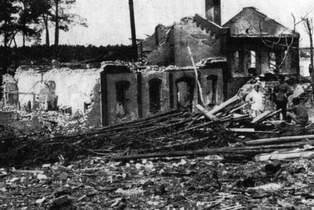 Následky výbuchu z 25. května 1917 v Bolevci byly ničivé. Zahynuly při něm více než tři stovky lidí | foto: Státní oblastní archiv v Plzni