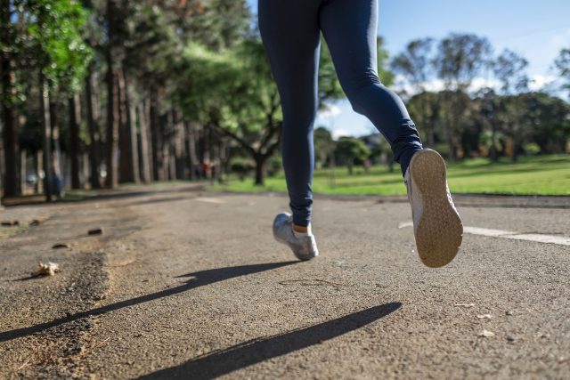 Běhání: V současné době jeden z nejdostupnějších sportů. Ale pozor,  není pro každého! | foto: Fotobanka Pixabay