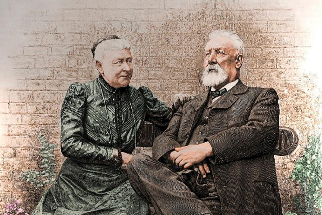 Jules Verne a Honorine Verneová v roce 1905 | foto: Profimedia