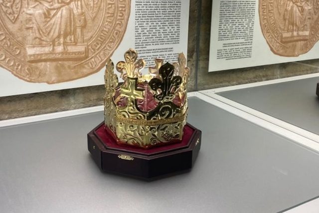 V turnovském muzeu vystavují kopii pohřební koruny krále Přemysla Otakara II. | foto: Jana Pšeničková,  Český rozhlas