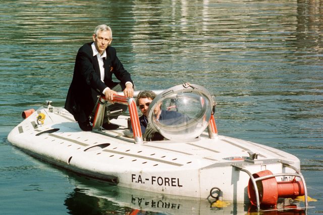 Jacques Piccard na palubě své mini ponorky F.A Forelon | foto: Profimedia