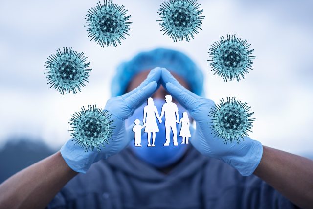 Koronavirus možná v lecčems změní lidské chování,  základních hodnot se však zatím nedotkl | foto: Fernando Zhiminaicela,  Pixabay